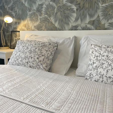 Apt 100 Прага Экстерьер фото