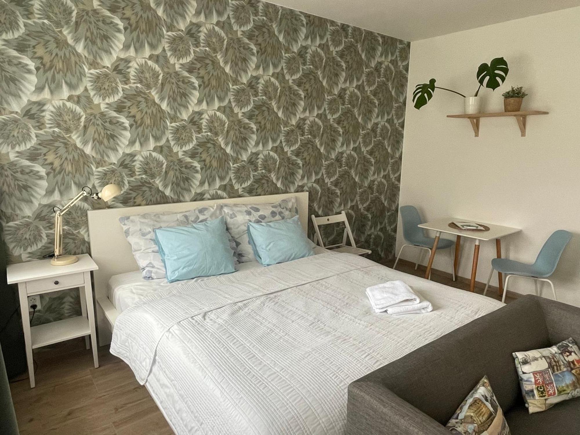 Apt 100 Прага Экстерьер фото