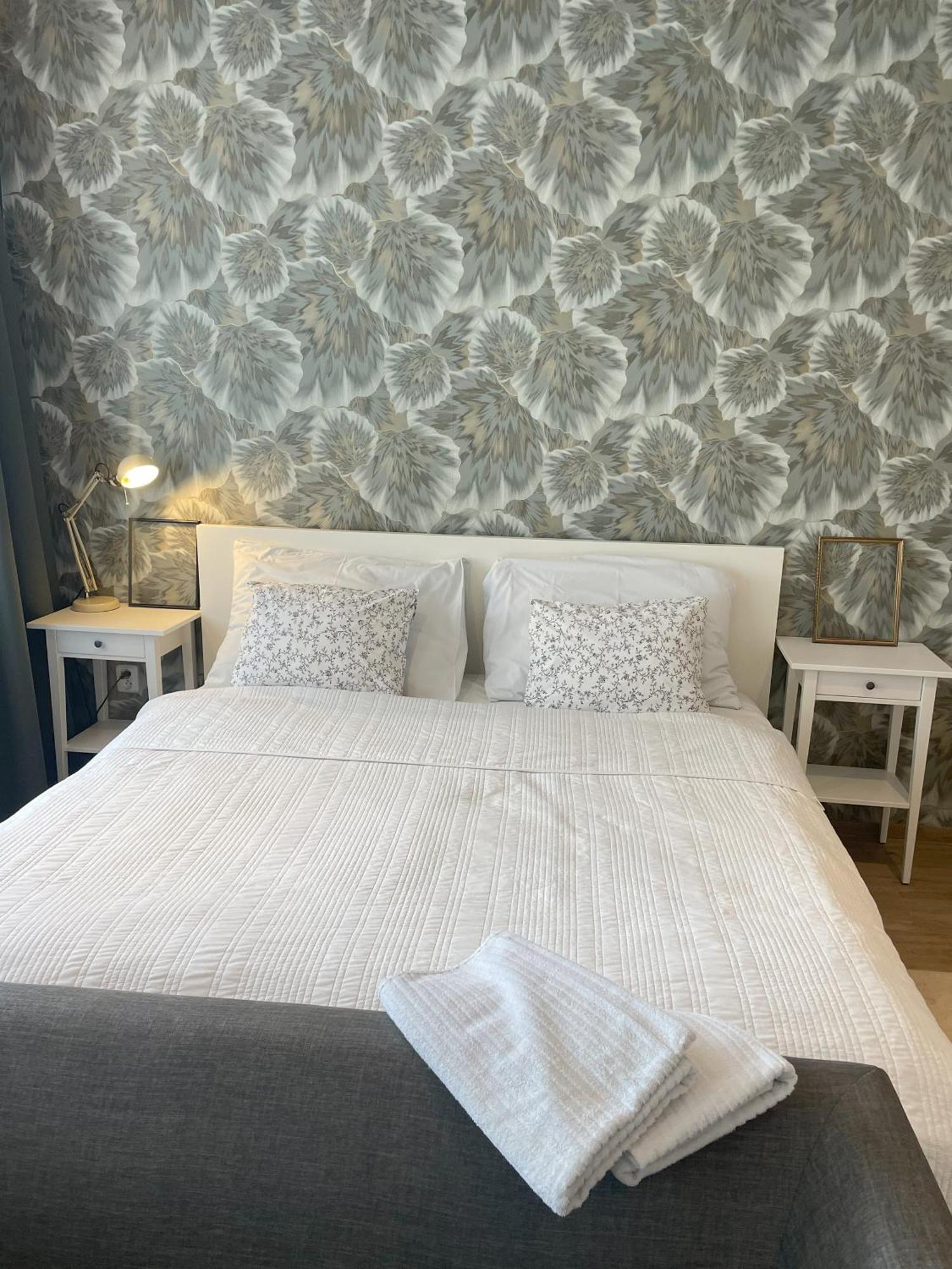 Apt 100 Прага Экстерьер фото